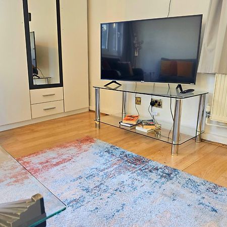 Bright & Spacious Home In Building With Lift, Right Next To Bayswater Station - Walk To Kensington Palace, Hyde Park, Little Venice & Notting Hill London Exterior foto