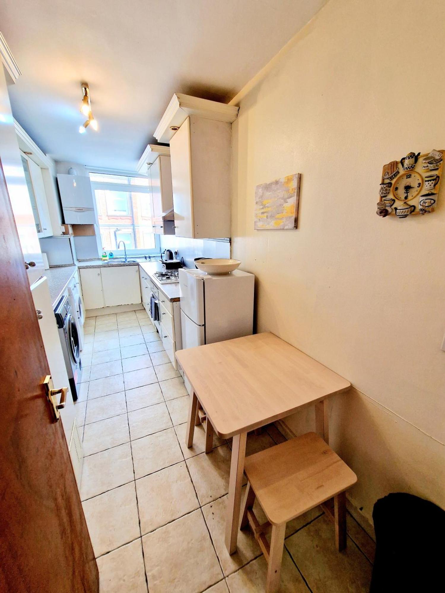 Bright & Spacious Home In Building With Lift, Right Next To Bayswater Station - Walk To Kensington Palace, Hyde Park, Little Venice & Notting Hill London Exterior foto