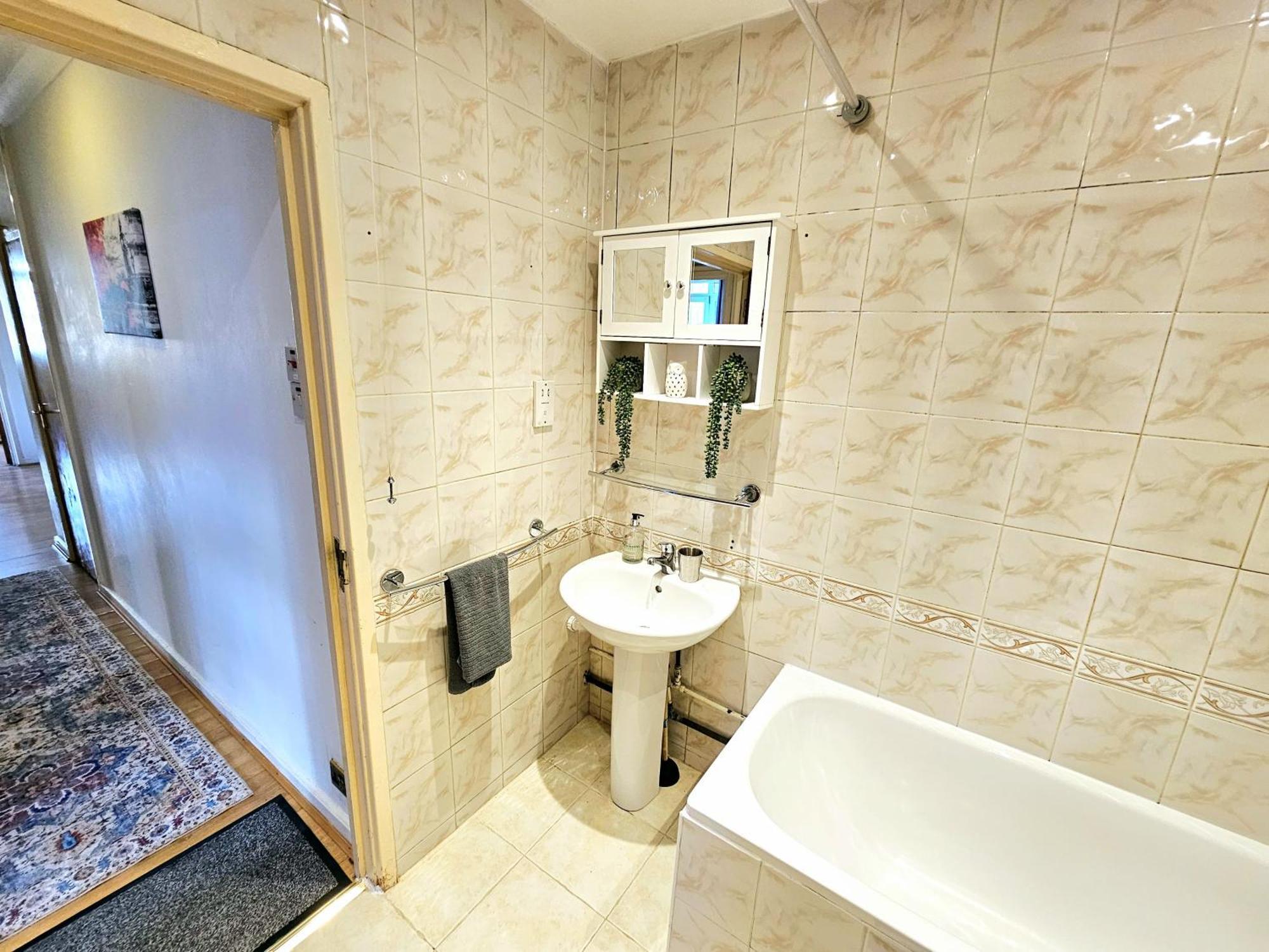 Bright & Spacious Home In Building With Lift, Right Next To Bayswater Station - Walk To Kensington Palace, Hyde Park, Little Venice & Notting Hill London Exterior foto